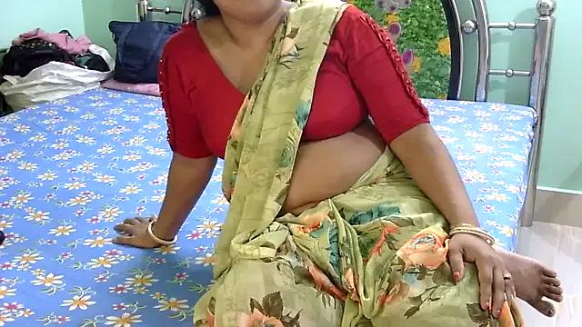 Loveing_Wife_32 on StripChat