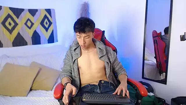 LuccaNoir on StripChat 