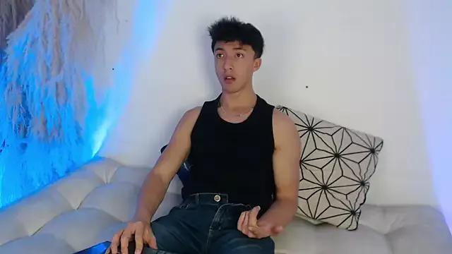 LuccaNoir on StripChat 