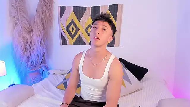 LuccaNoir on StripChat 