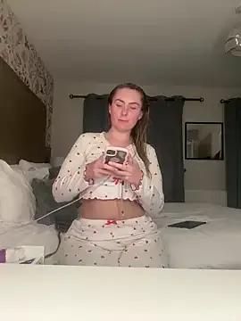 LucyRoseUk — Suck dildo 