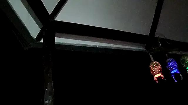 LunaNatural on StripChat