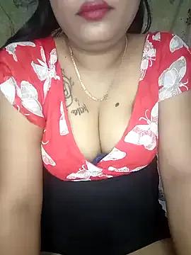 Lustybaby605 on StripChat