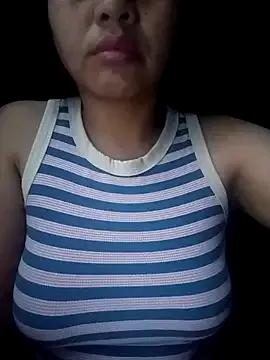 Lyly_hd on StripChat
