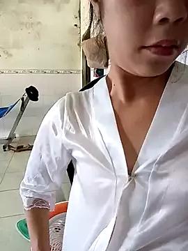 Lyly_sexy2k on StripChat 