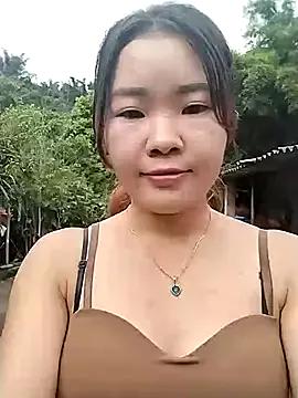 lylylove on StripChat