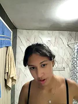lynn9000 on StripChat 