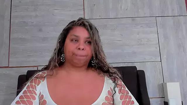 Lynn_Jones on StripChat 