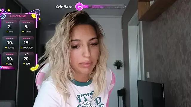 Maddyem on StripChat 