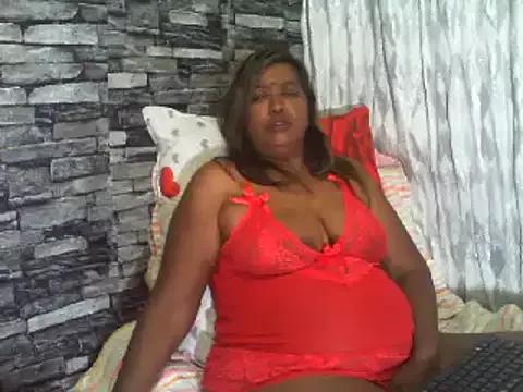 Mammabear_4u on StripChat 