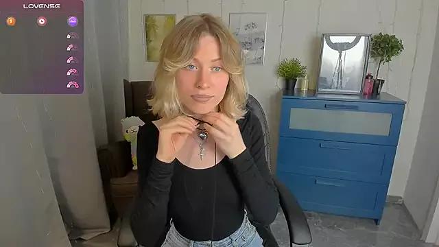 MaraCooperrr on StripChat 
