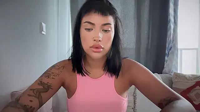 Marakuia054 on StripChat 