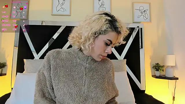 marian_pinzon — SHAKE ASS IN YOUR FACE  + SPANKS