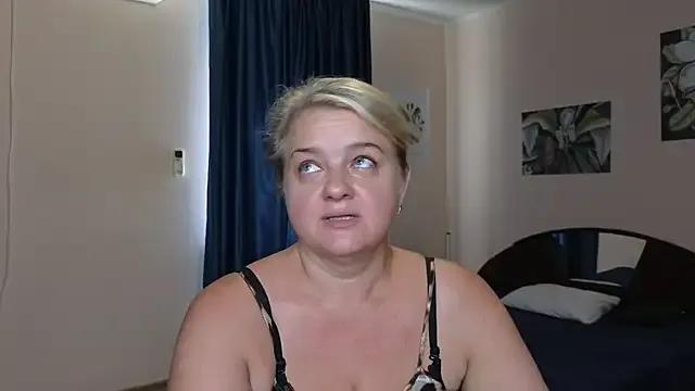 Mary_Mist — this sexy body stoning