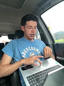 mattebret11 on StripChat 