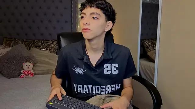Matty_Sparkk on StripChat 