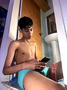 Mauuu18 on StripChat 