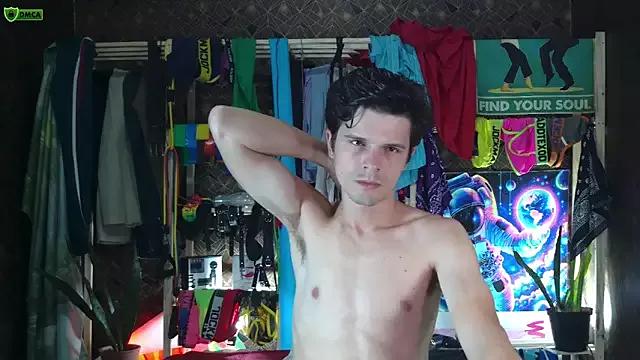 MaxxxTaylor on StripChat 
