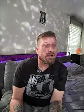 Maxxxtx2 on StripChat 