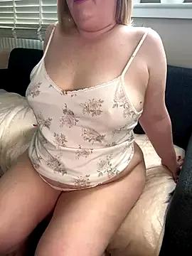 Maya_R on StripChat 