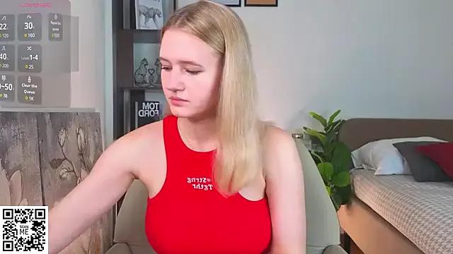 MaydaFoulk — Suck My Finger & Moan Close To Cam