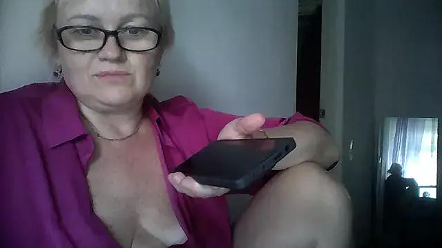 Mayya4321 on StripChat 