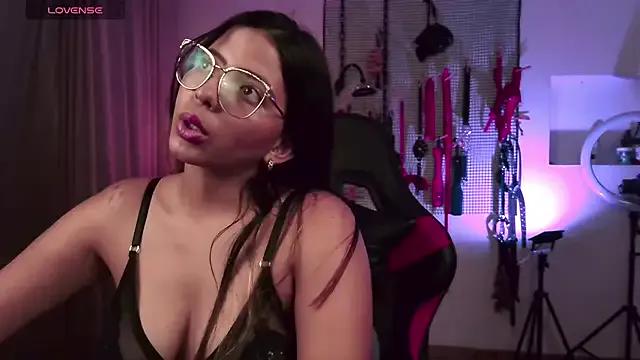 Megaan_Greey on StripChat