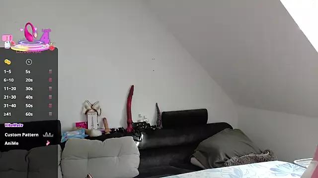 Melly4You on StripChat 
