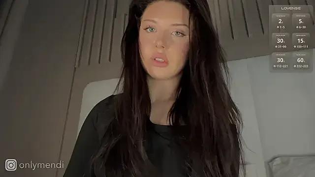 MENNDI on StripChat