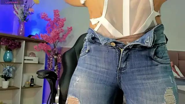 mia_thompsonn_ on StripChat