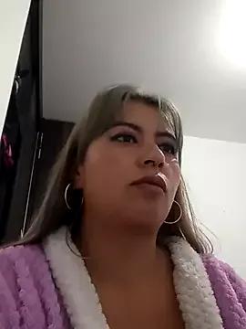 Miamelhot_ on StripChat 