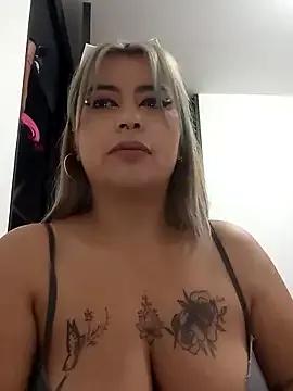 Miamelhot_ on StripChat 