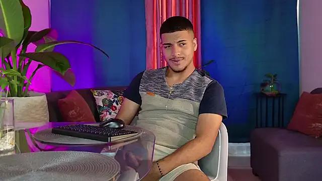 michel_g1 on StripChat