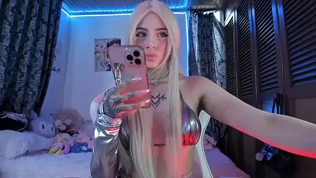 mikusitq_ on StripChat