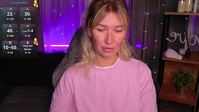 MilaBott — doggy pose + spread ass
