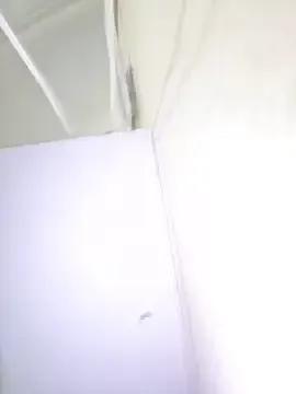 Milky_flexy_cat on StripChat