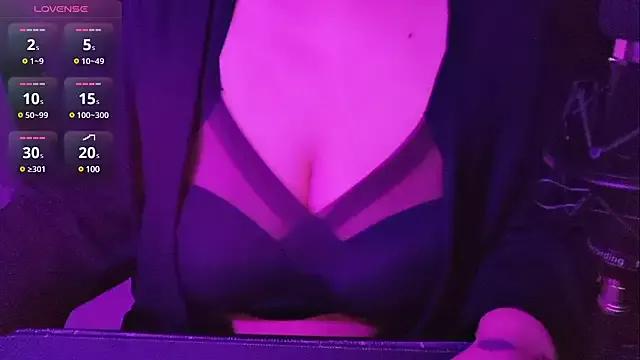 Mini1314 on StripChat 