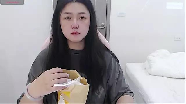 minnie9009 on StripChat 