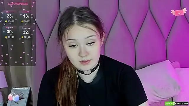 MiriaamWhite on StripChat 