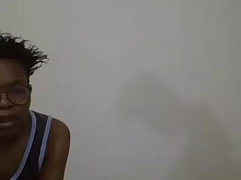 Miss-Hennessy on StripChat 
