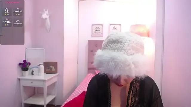 Miss_Sandra_Crowley on StripChat 