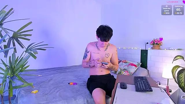 Missa_and_sam on StripChat 