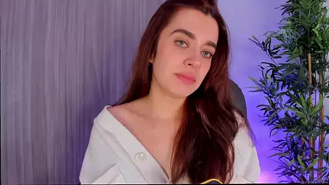 MissLana77 on StripChat 