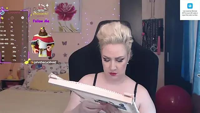 MissLexyGold on StripChat 