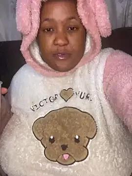 Missmoox24 on StripChat 