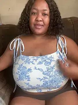Missmoox24 on StripChat 