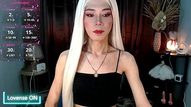 MissTransStella69 on StripChat 