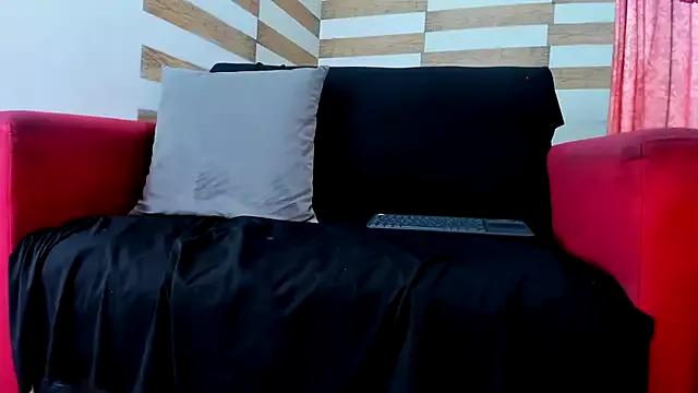 MissVioleta1 on StripChat 