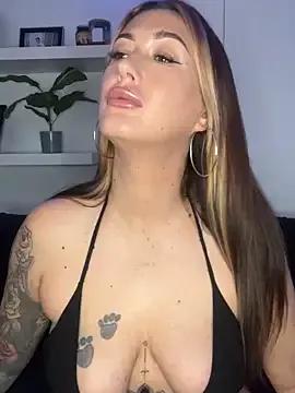 Missy_Sinsxx on StripChat 