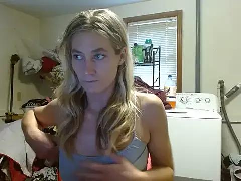 missymilf — flash tits